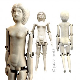 Articulated ivory roman doll vestal Cossinia